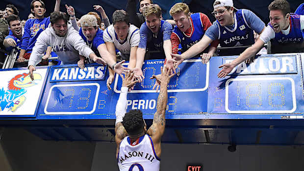 frank-mason-kansas-1300-hoop-thoughts.jpg